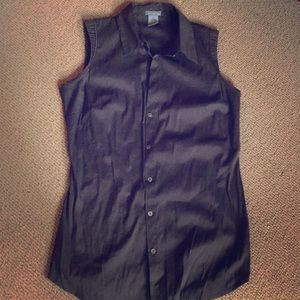 Ann Taylor sleeveless button down size 2